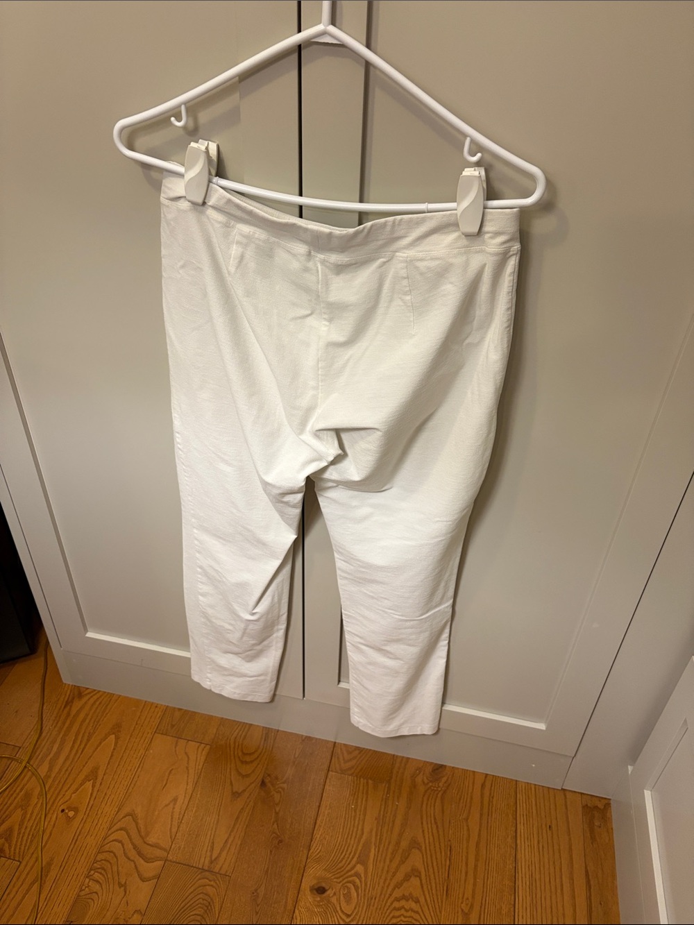 Eileen Fisher White Crepe Pull-On Straight Leg Pants - Picture 2 of 8